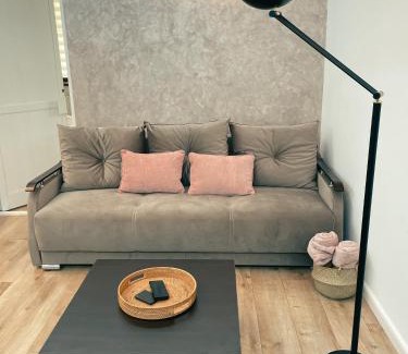 Tirgu Mures Apartment | Cozy Glen