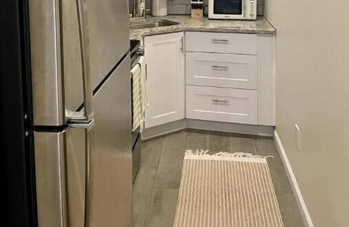 Albany Apartment | Cozy Greenwood Flat 1 BDR Apartment in Albany