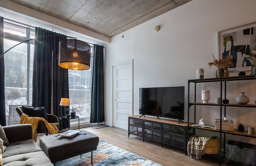 Griffintown Condo | Cozy Ground-floor condo, 10 min walk to Old Montreal