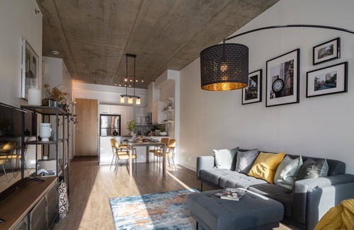 Griffintown Condo | Cozy Ground-floor condo, 10 min walk to Old Montreal