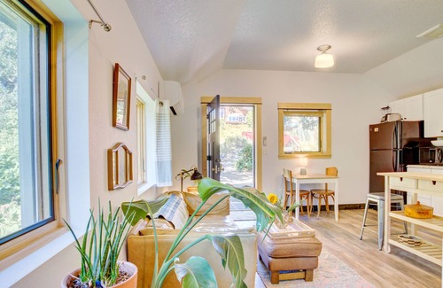 White Salmon House | Cozy Guest Home in Downtown White Salmon
