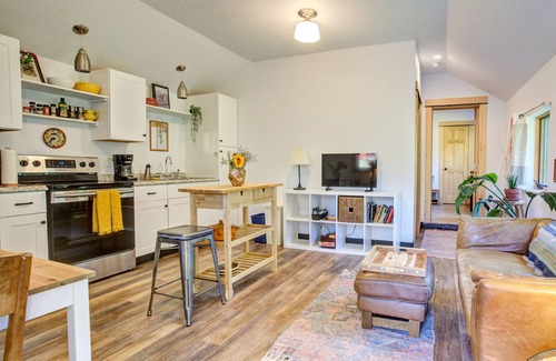 White Salmon House | Cozy Guest Home in Downtown White Salmon
