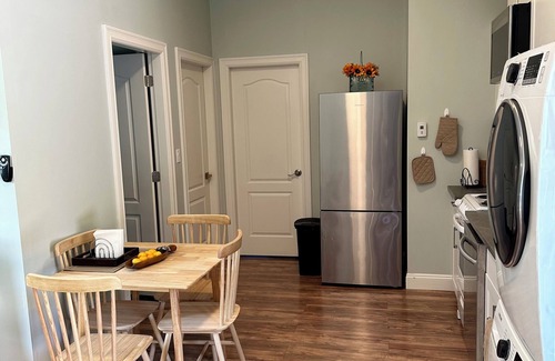 Gordon Head Bed & Breakfast | Cozy Guest house near UVIC