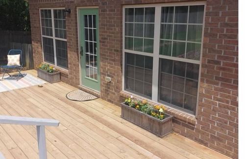 Russellville Apartment | Cozy Guest House w/pool & hot tub!