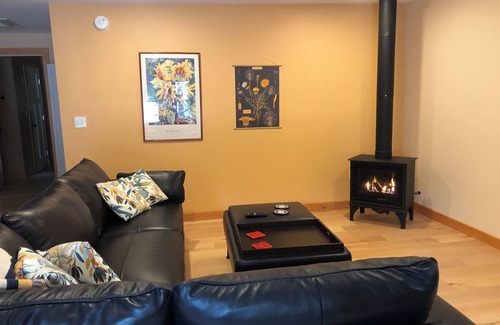 Falmouth Cabin | Cozy guest house with beach rights on quiet Highland Lake