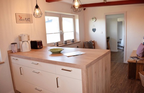 Fahretoft House | Cozy Half of a House in Dagebüll with Garden and Private Parking