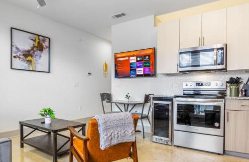 Fort Worth Apartment | Cozy Haven Steps Away from University Life