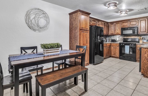 South Oklahoma City House | Cozy Heir Bee & Be
