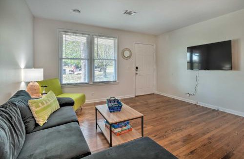 Hendersonville House | Cozy Hendersonville Home with Yard - Near Lake!