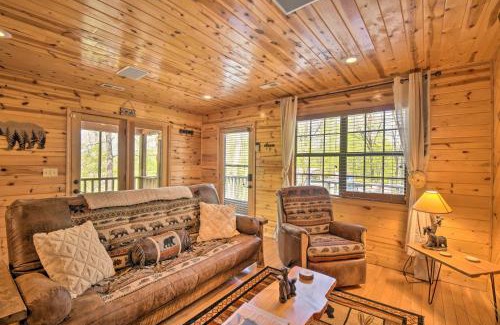 Hiawassee House | Cozy Hiawassee Cabin with Fire Pit and Mtn Views!