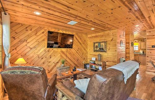 Hiawassee House | Cozy Hiawassee Cabin with Fire Pit and Mtn Views!
