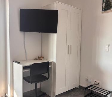 Weikersheim Apartment | Cozy hilltop stay in Weikersheim