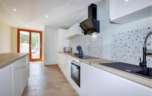Saint-Genis House | Cozy Home In Saint-Génis-Des-Fontaines