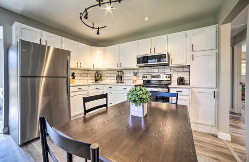 Hobart House | Cozy Hobart Retreat < 9 Mi to Lake Michigan!