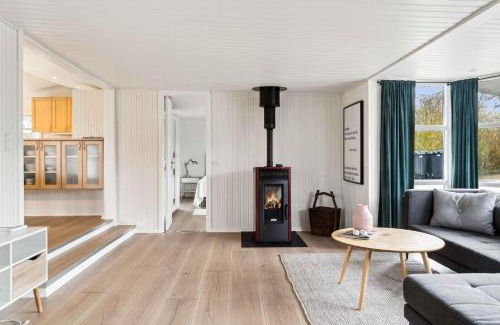 Stillinge Strand House | Cozy Holiday Home At Stillinge Strand