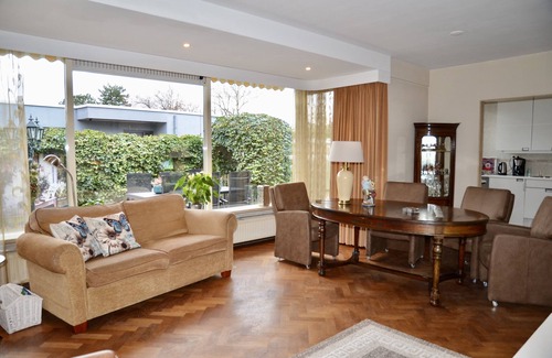 Bergen House | Cozy holiday home with breakfast service: fresh bread every morning!