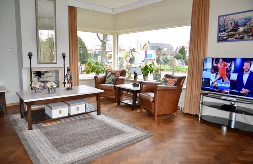 Bergen House | Cozy holiday home with breakfast service: fresh bread every morning!