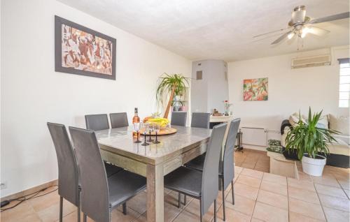 Saint-Paul-Trois-Chateaux House | Cozy Home In Stpaul-Trois-Châteaux