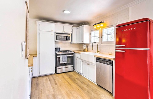 Wrightwood House | Cozy Home, 1/2 Mi to Downtown, 4 Mi to Hikes!