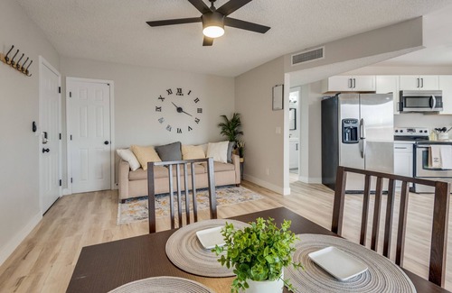 North Las Vegas House | Cozy home! 18 min away from Strip and Fremont!