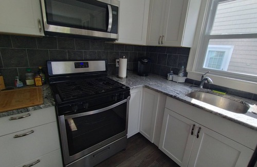 Ortley Beach House | Cozy home 1st floor of a duplex located on tributary to bay in toms river.