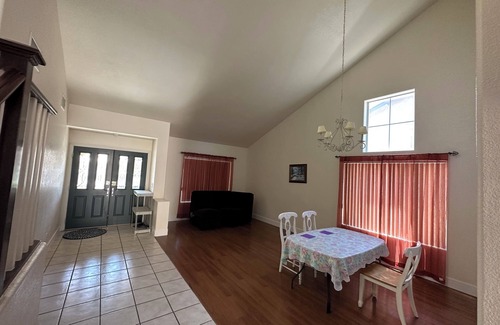Spring Valley House | Cozy Home 2-4