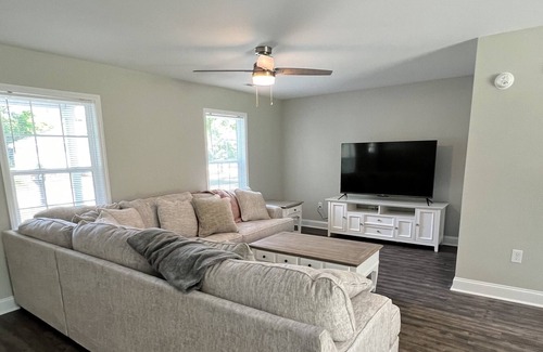 Conway House | Cozy home 20 miles from the beach!