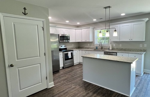 Conway House | Cozy home 20 miles from the beach!