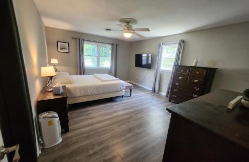Fredericksburg House | Cozy Home 3 miles from I95 and Downtown