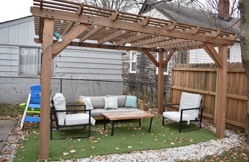 Jeffersonville House | Cozy home away from home