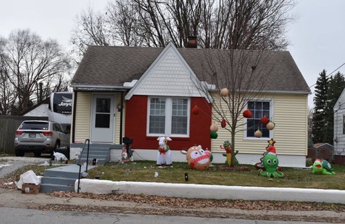 Jeffersonville House | Cozy home away from home