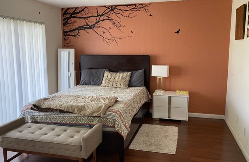 North Lauderdale House | Cozy Home Away from Home (New Listing)
