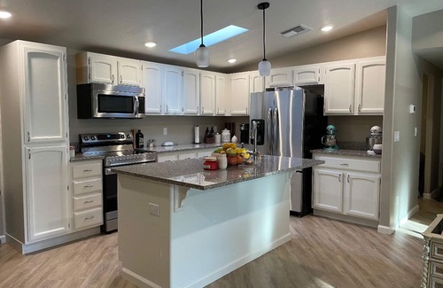Catalina House | Cozy Home Away From Home