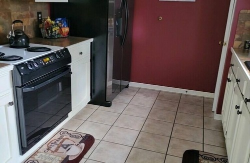Shenandoah House | Cozy home away from home with ample amenities