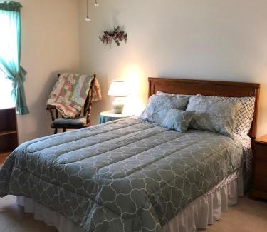 Liberty Park House | Cozy home, Between Lake Sumter & Brownwood!