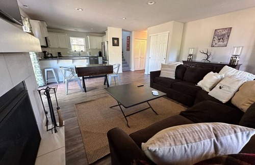 Donnelly House | Cozy Home Close to Recreation