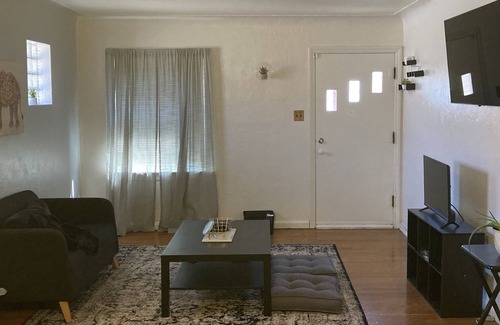 Calverton Park House | Cozy home for a peaceful stay! Gym included.