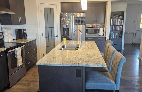 West Edmonton House | Cozy Home for Relaxation in a Quiet Neighborhood