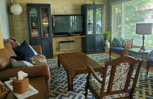 Como House | Cozy Home Great for Families with Lake Views and Large Yard