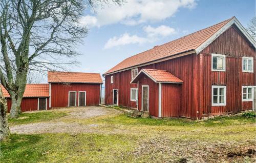 Odeshog Municipality House | Cozy Home In Ödeshög With Kitchen