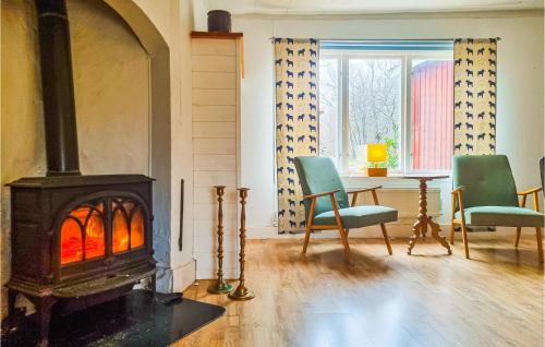 Odeshog Municipality House | Cozy Home In Ödeshög With Kitchen