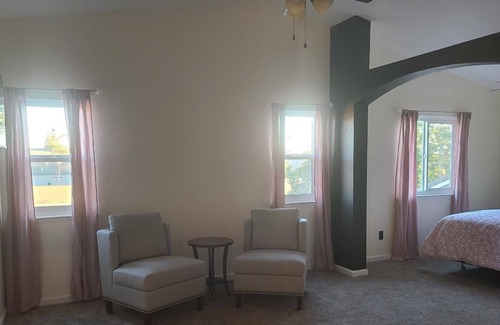 Modesto House | Cozy home in a Desirable neighborhood