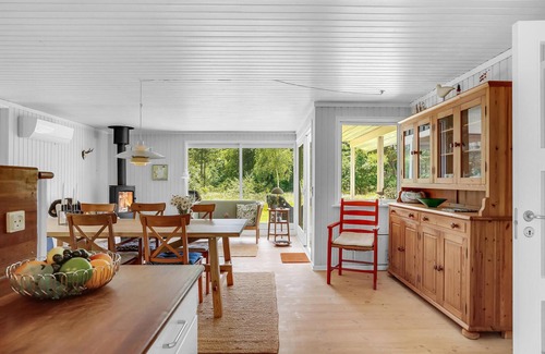 Blavand House | Cozy home in Blåvand with kitchen