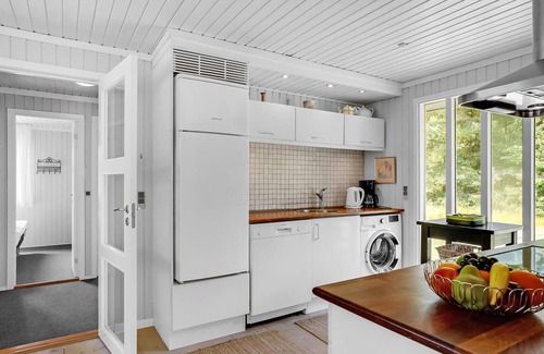 Blavand House | Cozy home in Blåvand with kitchen