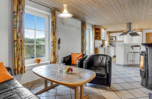 Blavand Strand House | Cozy home in Blåvand with sauna