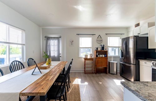 Dearborn House | Cozy home in downtown Dearborn
