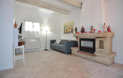 Eyguieres House | Cozy Home In Eyguières With Wifi