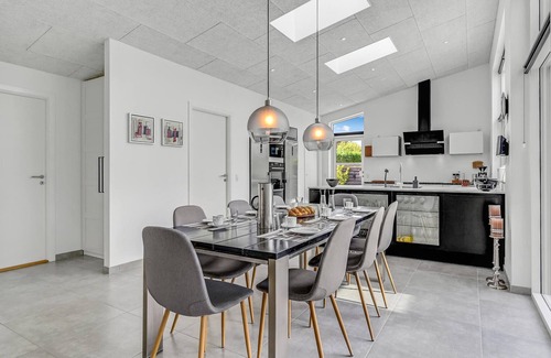 Hvalpsund House | Cozy home in Farsø with WiFi