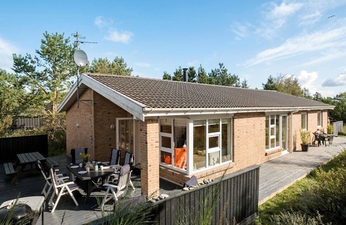Torup Strand House | Cozy home in Fjerritslev with WiFi