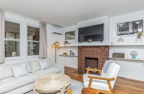 Forest Hills House | Cozy home in Forest Hills